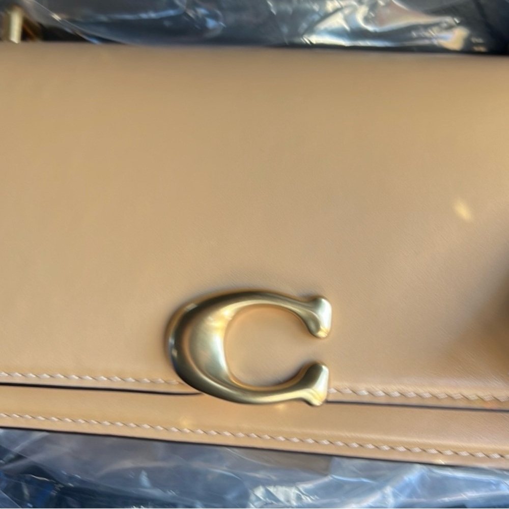 Coach Tan Crossbody Bag with Gold Logo - Picture 6 of 6